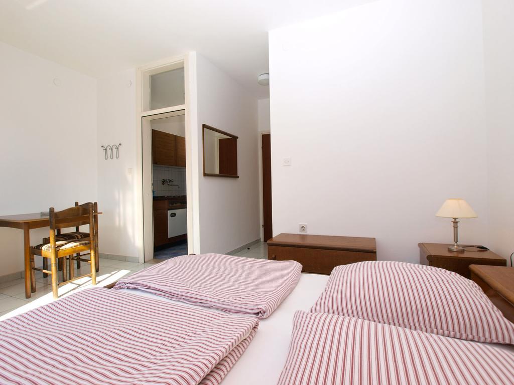 Apartments Zorka 1421 Pjescana Uvala Εξωτερικό φωτογραφία