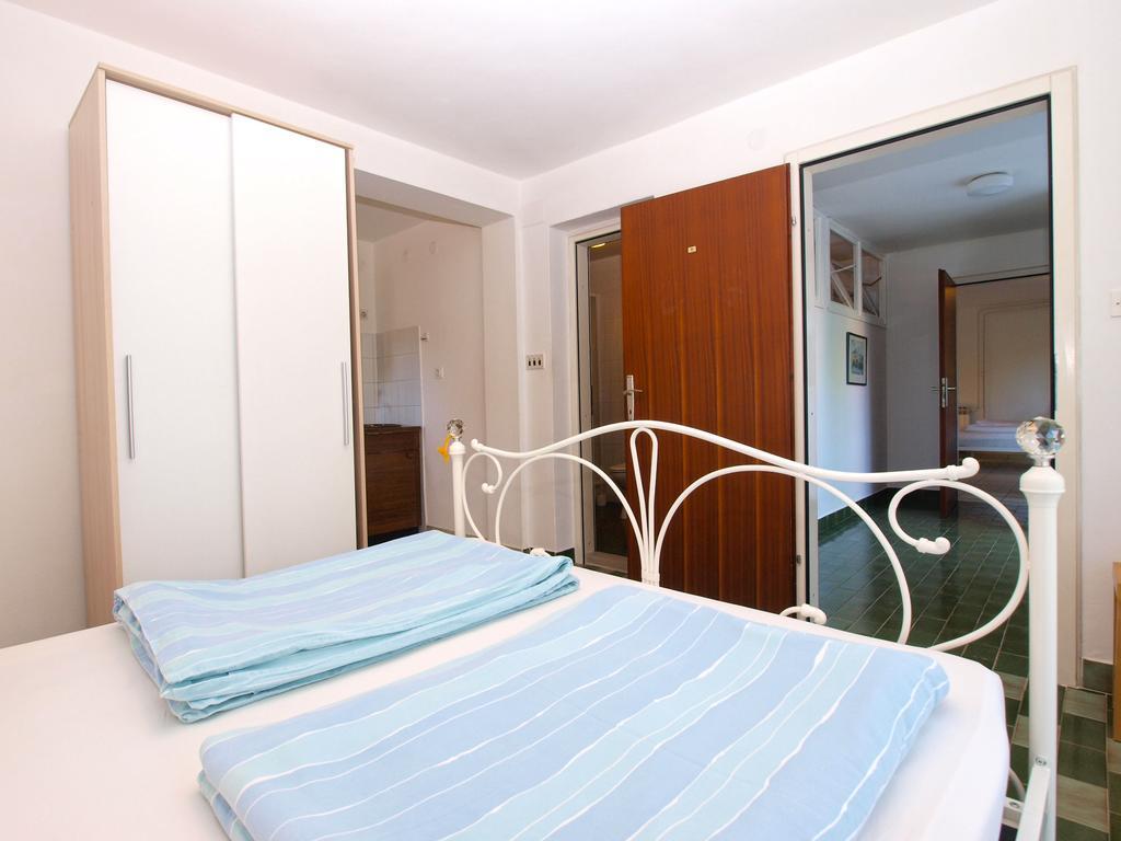 Apartments Zorka 1421 Pjescana Uvala Εξωτερικό φωτογραφία