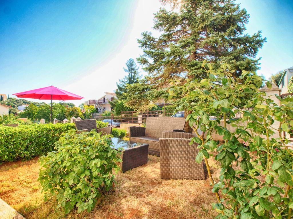 Apartments Zorka 1421 Pjescana Uvala Εξωτερικό φωτογραφία