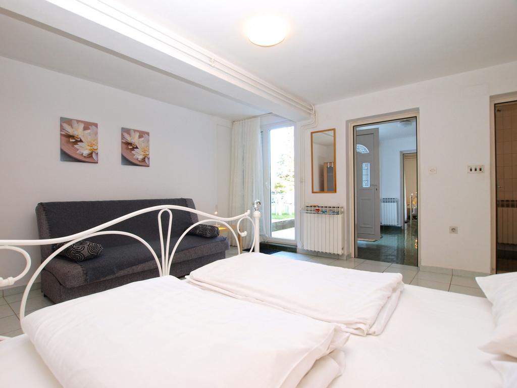 Apartments Zorka 1421 Pjescana Uvala Εξωτερικό φωτογραφία