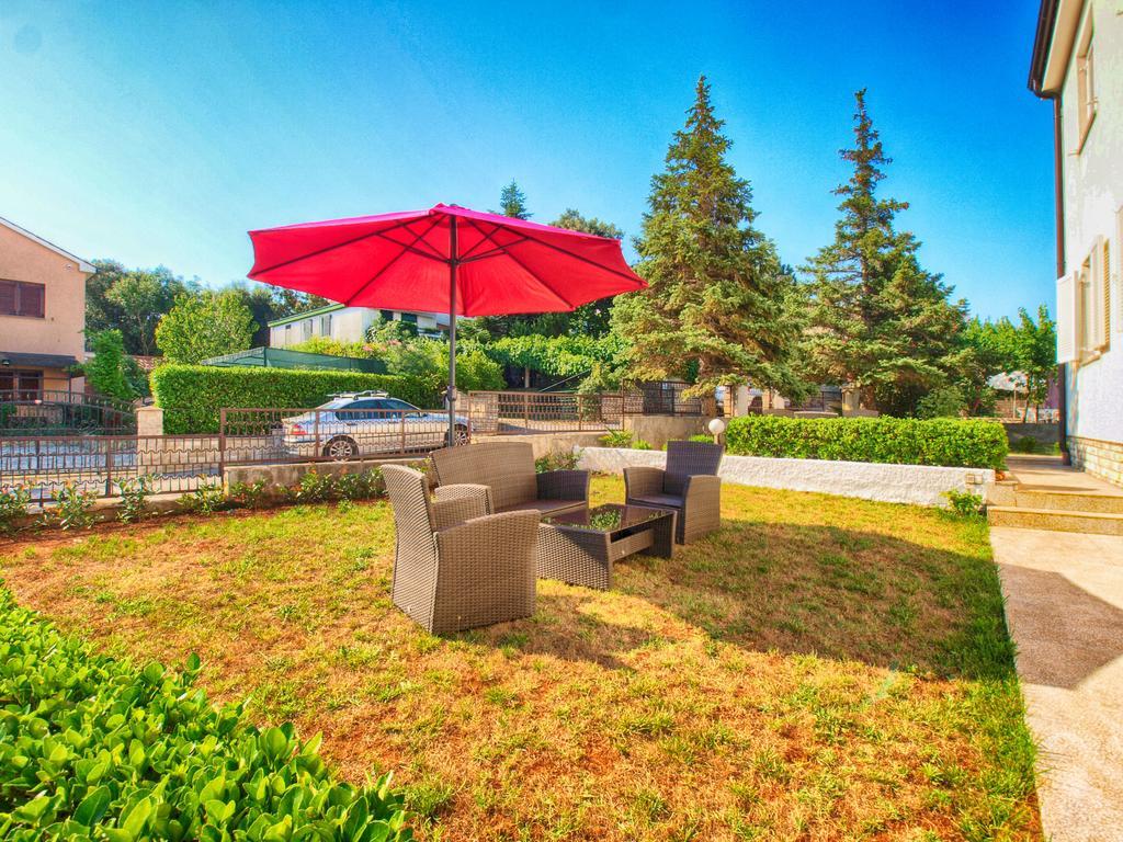 Apartments Zorka 1421 Pjescana Uvala Εξωτερικό φωτογραφία